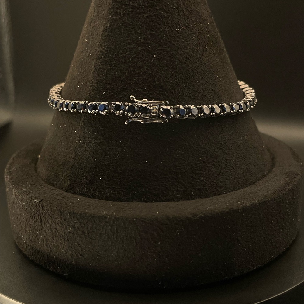 Elegant Silver and Black Bracelet